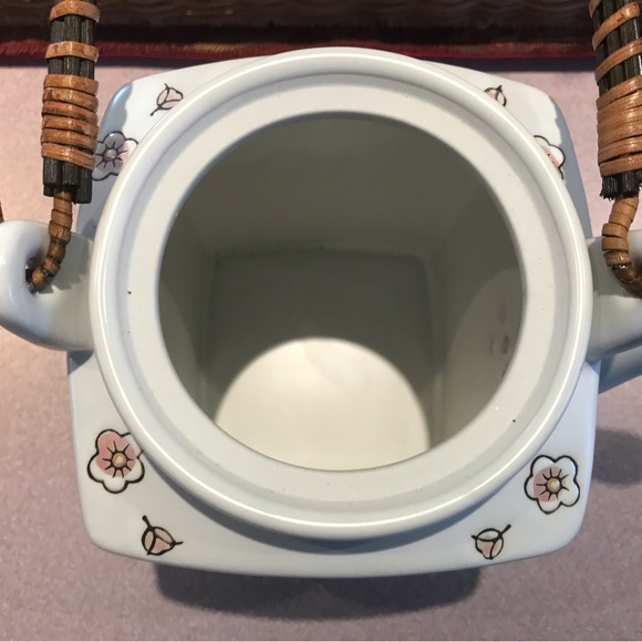 ADELINE Fine Porcelain Chinese Tea Service - Picture 6 of 11